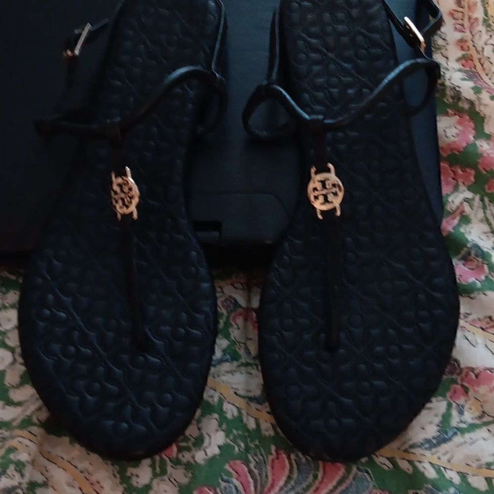 Tory Burch - Picture 3 of 5